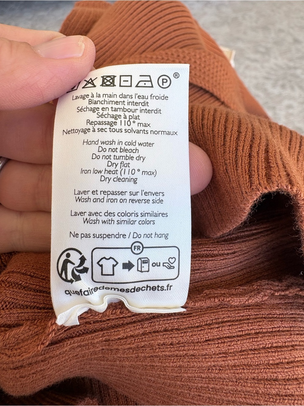 Sezane Rust Ribbed V-Neck Short Sleeve Sweater - Picture 5 of 8